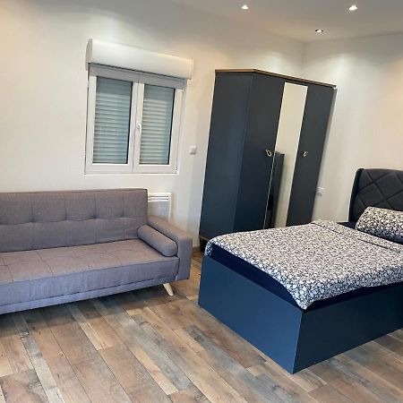 Studio 23 m2+wifi +parking privé Aparthotel Oullins Exterior foto